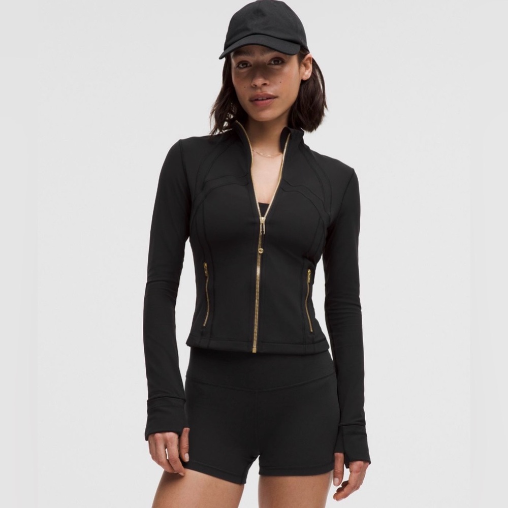 Lululemon Define cropped jacket-Nulu. Black with gold zippers, size 4